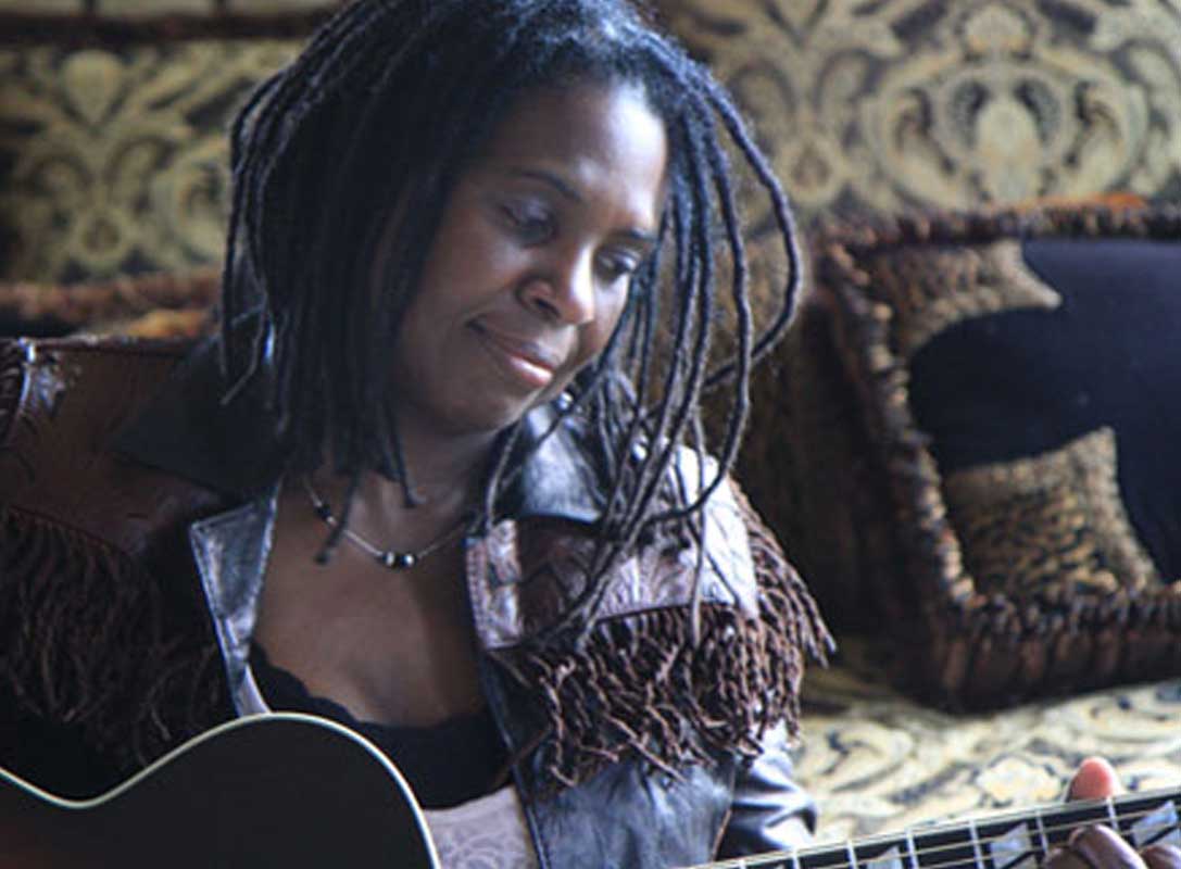 Ruthie Foster 4